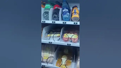 دستگاه فروش سوسیس با گرافیک سفارشی برای برندسازی #دستگاه فروش سوسیس #سوسیس #آلمان