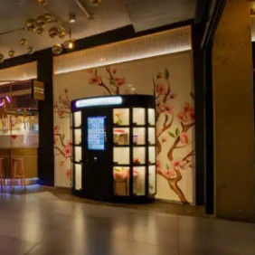 دستگاه فروش خودکار قفل‌دار با صفحه لمسی 32 اینچی و سیستم پشتیبان هوشمند برای مدیریت آسان موجودی