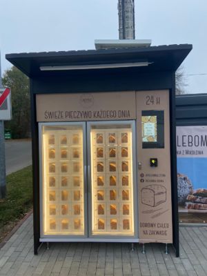 دستگاه فروش خودکار نانوایی در فضای باز با صفحه لمسی 22 اینچی و 42 قفل